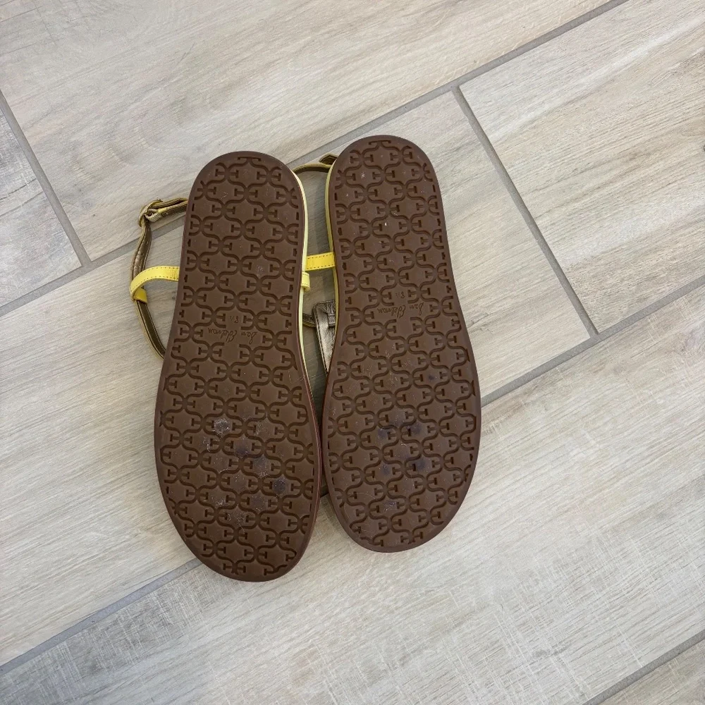 Sam Edelman Naomi Women's Thong Sandals Size 8.5, yellow, Vacation, Resort